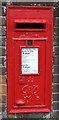 Close up, George VI postbox on Station Road, Attleborough in NR17 2RP
