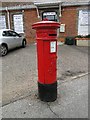 Edward VII postbox at Oulton Broad in NR32 3LP