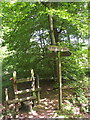 Bridle/footpath crossroads, Wigginton in HP23 6PE