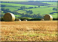 2008 : Stubble and bales near Park Farm in BA2 9JB