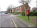 Sixpenny Handley: postbox № SP5 70, Sheasby Close in SP5 5NY