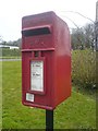 Tregatillian Park Post box (TR9 115) in TR9 6JE