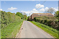 Forest Lane passing Crockerhill Farm in PO17 6HU