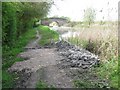 Aylesbury Arm: The Water must have overflowed here in HP22 7DE