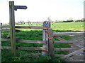 Footpath sign and gate, Highchurch Farm in BA11 2RE