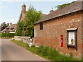 Morden: postbox № BH20 110, West Morden in BH20 7EA