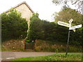 Synderford: Venn Chapel finger-post in TA20 4NT