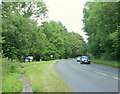 2009 : A4 heading east through Derry Woods in SN15 3RS