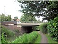 Aylesbury Arm: The High Street crosses the Canal (Bridge No 18) in HP21 8BY
