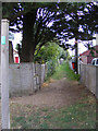 Footpath to Fitche's Lane in IP17 1UX