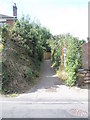 Footpath from Satchell Lane to Riverside Park in SO31 4RT