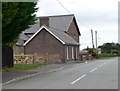 Chapel and vestry on Ffordd y Rhos, Treuddyn in CH7 4NW