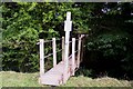 Footbridge near Patt's Farm in TN30 6XA