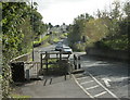 2009 : B3355 looking south crossing Thicketmead Bridge in BA3 2SJ