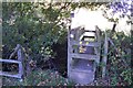 Footbridge near Bassetts Toll in TN11 9NB