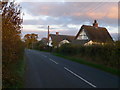 Thatched cottages on Tattenhall Lane in CH3 9NQ