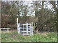 Kissing gate and footbridge in CV8 1NN