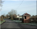 2009 : Bus shelter at the crossroads in BA14 6BS
