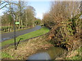 Footpath from Flood Street, Mersham in TN25 7HE