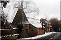 Oast House at Brissenden Court, Brissenden Green Lane, Bethersden, Kent in TN26 3BD