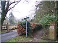 Footpath junction near Rolvenden Layne in Rolvenden Layne