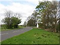 The road to Westfield from Avoncrook in EH48 4NQ
