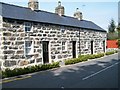 Bythynnod Garreg Lwyd Cottages, Bryn Bachau in LL53 6HX