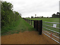 Footpath past White Crown Stables in CB8 9XL