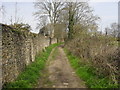 Footpath to Alvescot in GL7 3LT