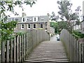 Footbridge across the Water of Leith in EH3 5NZ