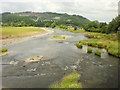 Builth Wells : River Wye downstream from Wye Bridge in LD2 3EW