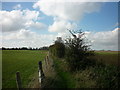 Heading West on a path off Greens Lane in HU12 9BG