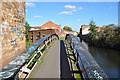 Footbridge over a derelict spur in LE4 0FB
