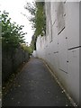 Footpath from Owlcotes Centre to Primrose Hill in LS28 8DQ