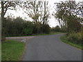 Footpath junction near Hill's Farm in TN26 2QD