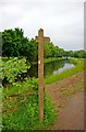 Footpath sign by Droitwich Barge Canal in WR3 7BF
