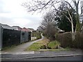 Footpath off Redwood Avenue, Royston in S71 4NQ