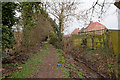 Footpath along edge of Hillyfields housing in SO16 0XQ