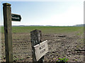 Footpath sign at the entrance to Wood Farm in IP17 1EU