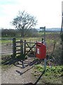 Public Footpath in LU7 9JF
