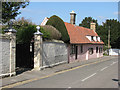Swaffham Prior: pink cottages in CB25 0LE