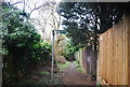 Footpath to Mount Park Avenue in CR8 2BB
