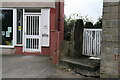 Horsforth: Long Row: Entrance to footpath leading down to Lister Hill in LS18 5NT