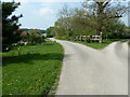Footpath junction near Howick farm in RH14 9BQ