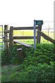 Stile to the footpath in OX44 9JG