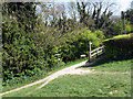 Farthing Downs: Entrance to footpath through Devilsden Wood in CR5 1DH