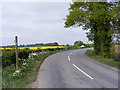 Footpath to Framlingham Hall & the B1116 Dennington Road in IP13 9JL
