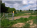 Footpath crosses bridleway in B95 5NE