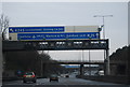 M25: clockwise approaching junction 9 in KT21 2QH