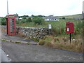 Reay: postbox № KW14 60 and phone box in KW14 7RF